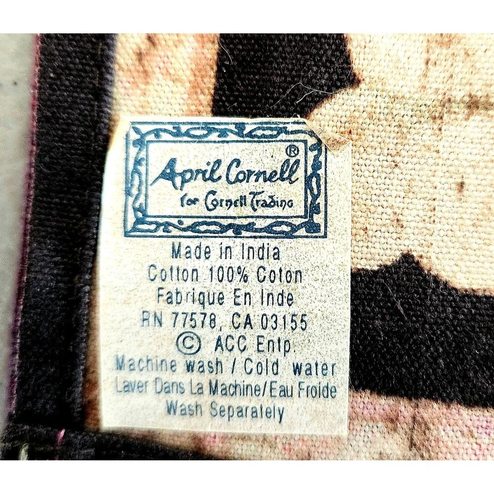 Cottage APRIL CORNELL Table Runner Soft Black Red Flowers Grapes 47